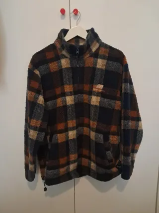 Chaqueta New Balance cuadros polar.