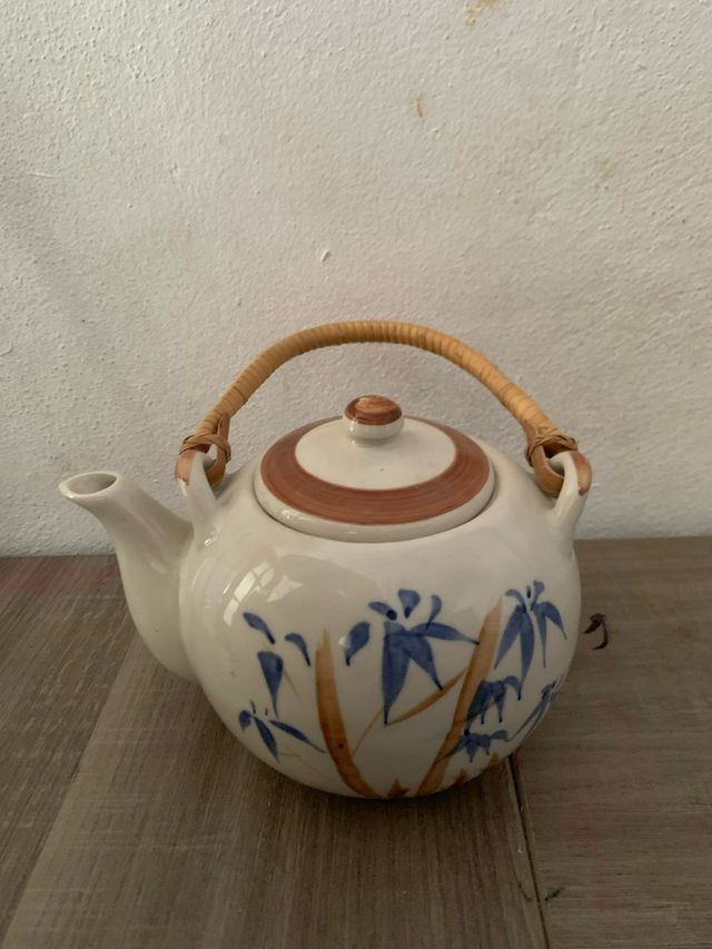 Tetera de cerámica