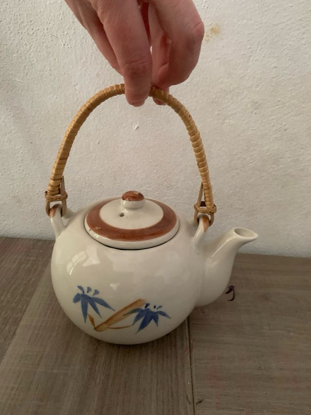 Tetera de cerámica
