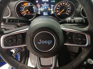 Jeep Wrangler  4p 2.2 CRD  8ATX E6D Sahara