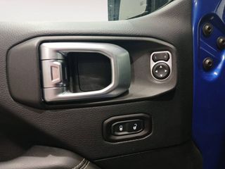 Jeep Wrangler  4p 2.2 CRD  8ATX E6D Sahara