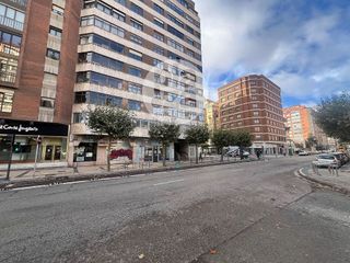 Oficina en venta en Plaza España - Villa Pilar - Reyes Católicos - Vadillos en Burgos
