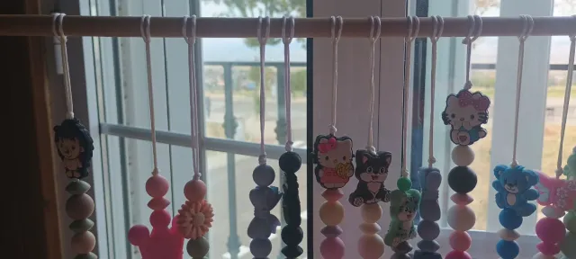 Chupeteros bebé broche madera