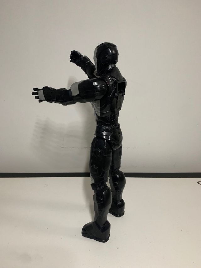 Figura Iron Man Negro 30 cm muñeco
