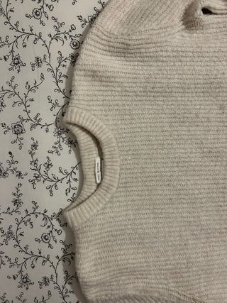 Jersey beige con lazos en manga