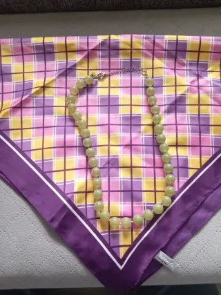 Foulard e collana multicolor