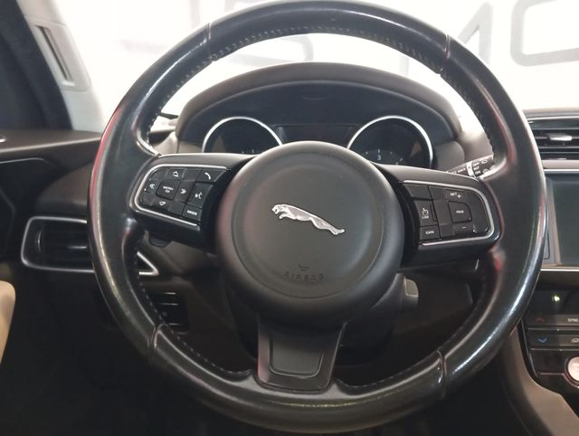 Jaguar F-Pace 501 2.0D / 180CV Turbo 4x4 / 2017