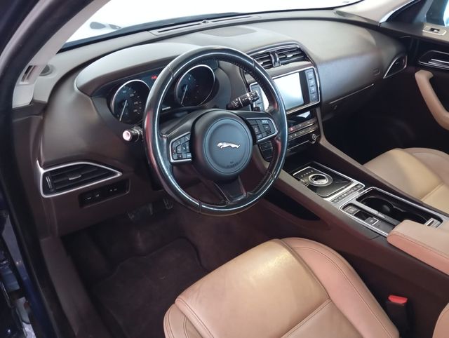 Jaguar F-Pace 501 2.0D / 180CV Turbo 4x4 / 2017