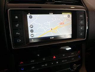 Jaguar F-Pace 501 2.0D / 180CV Turbo 4x4 / 2017