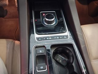 Jaguar F-Pace 501 2.0D / 180CV Turbo 4x4 / 2017