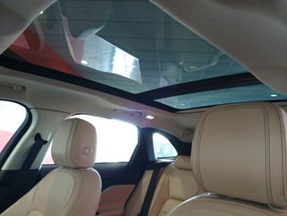 Jaguar F-Pace 501 2.0D / 180CV Turbo 4x4 / 2017