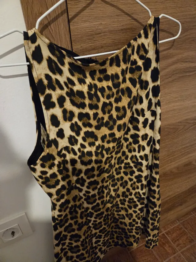 Vestido corto estampado leopardo