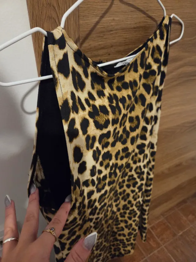 Vestido corto estampado leopardo