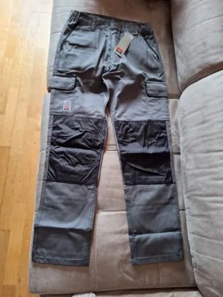 Pack 3 Pantalones de trabajo alto rendimiento .