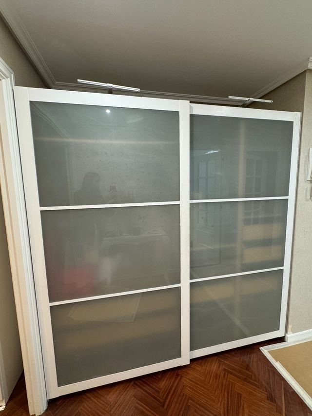Armario puertas correderas Ikea