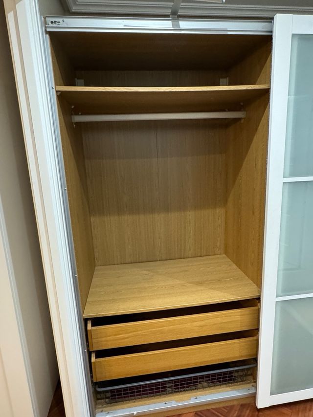 Armario puertas correderas Ikea