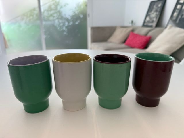 Juego de 4 tazas de cerámica