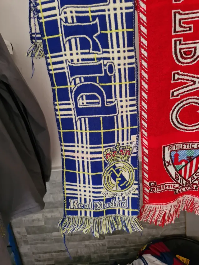 Lote 3 bufandas vintage Real Madrid y Athletic