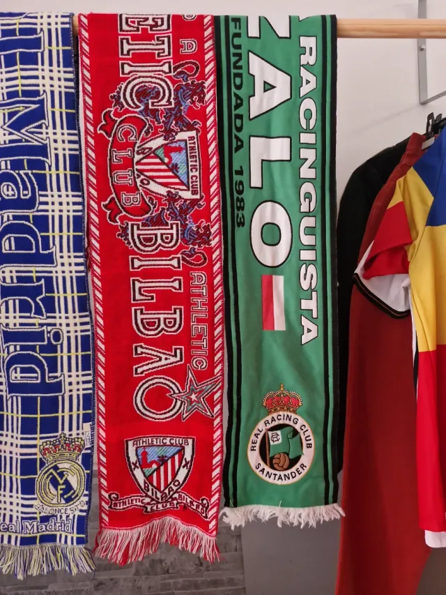 Lote 3 bufandas vintage Real Madrid y Athletic