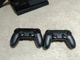 PS4 Negra + 2 Mandos + Cámara + Motion Controllers