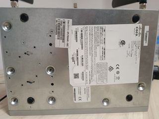 Router Cisco C1111-8P