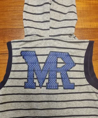 Gilet con cappuccio 7/8 anni