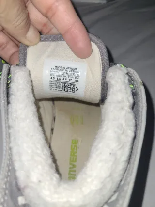 Converse grises con forro interior