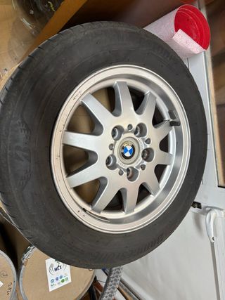 Llantas BMW 15 con neumáticos