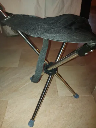 Taburete plegable tipo bastón