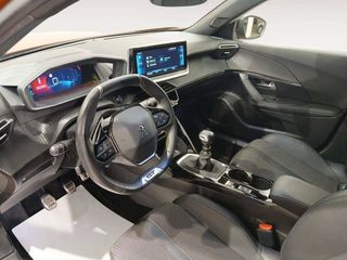 Peugeot 2008   Puretech 130 S&S BVM6 GT