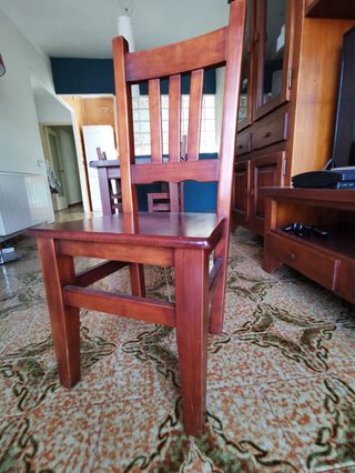 Mesa comedor y 4 sillas de madera de pino rústico
