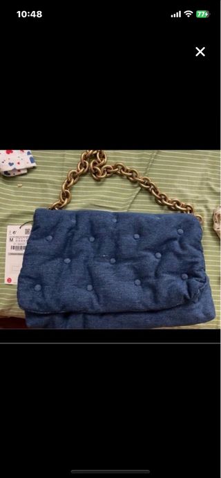 Bolso Zara acolchado cadena dorado