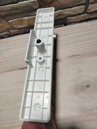 SINGER Overlock 14U554 Soporte de hilos