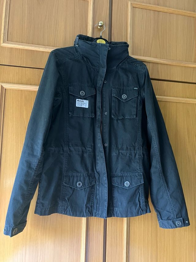 Chaqueta Bench algodón negro bolsillos