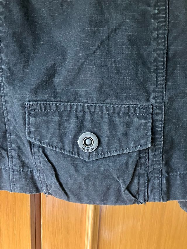 Chaqueta Bench algodón negro bolsillos