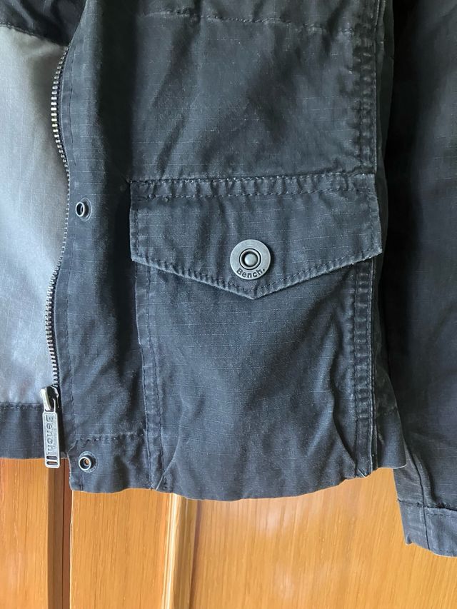 Chaqueta Bench algodón negro bolsillos
