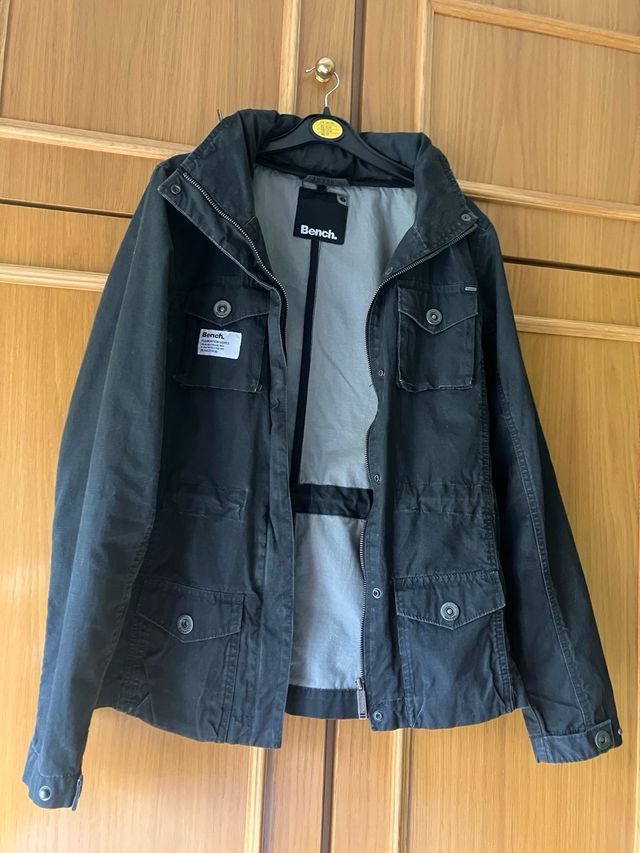 Chaqueta Bench algodón negro bolsillos