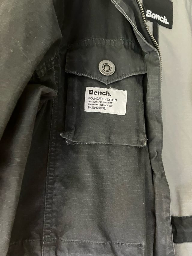 Chaqueta Bench algodón negro bolsillos