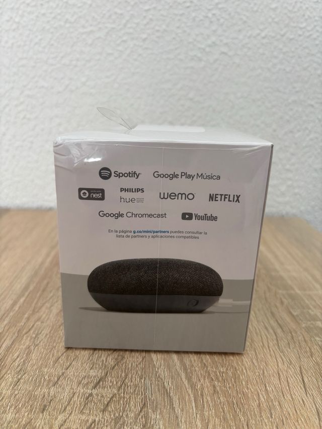 Google Home Mini da aprire
