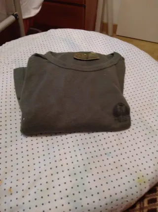 Camiseta militar verde