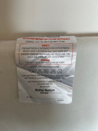 Cuna de viaje pack n play Graco + colchón