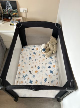 Cuna de viaje pack n play Graco + colchón