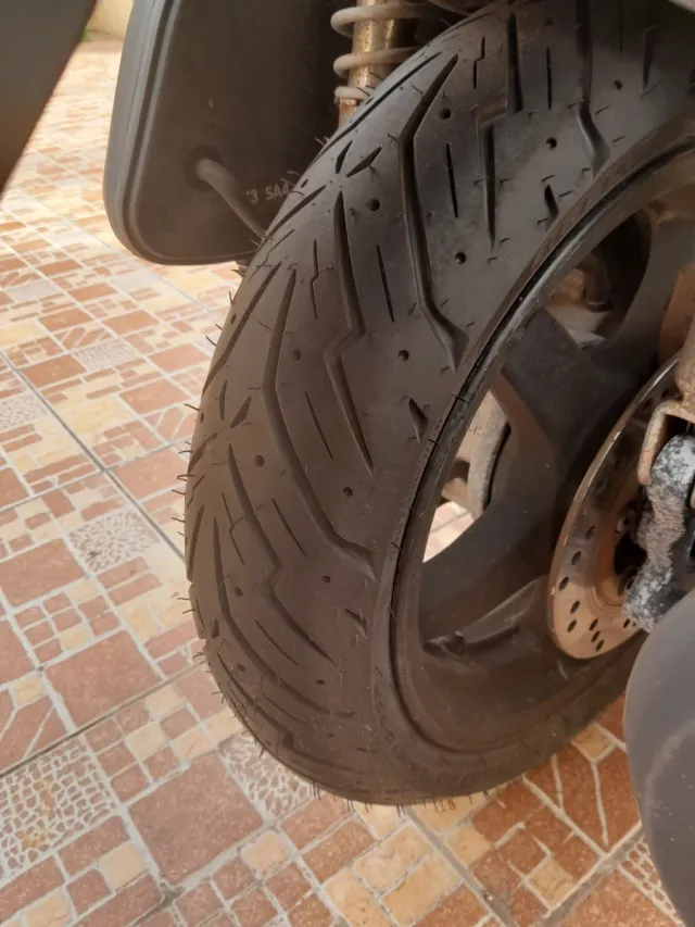 Scooter Daelim S2 125, no tiene ni 10000 kms