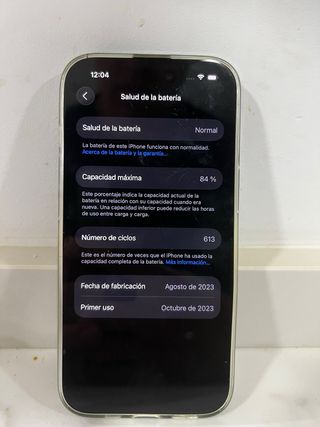 iPhone 15 128 GB 84% Batería