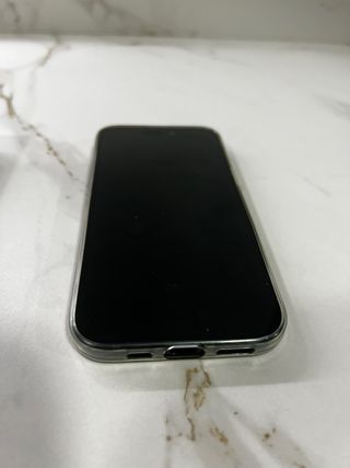 iPhone 15 128 GB 84% Batería