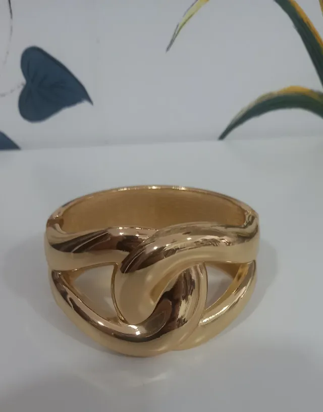 Pulsera acero dorada eslabones entrelazados