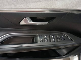 Peugeot 3008  300 e-EAT8 GT