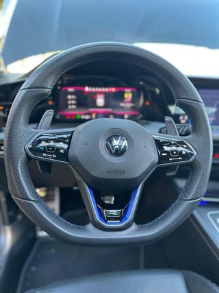 Volkswagen Golf 8r 320