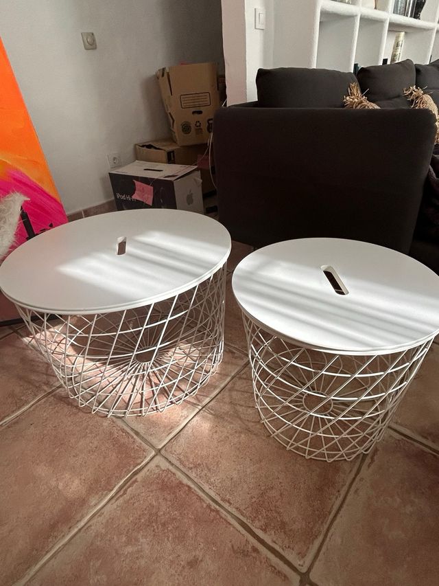 Tavolini ausiliari rotondi bianchi Ikea