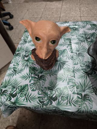 Figura Dobby Harry Potter  Su mira te cautivará